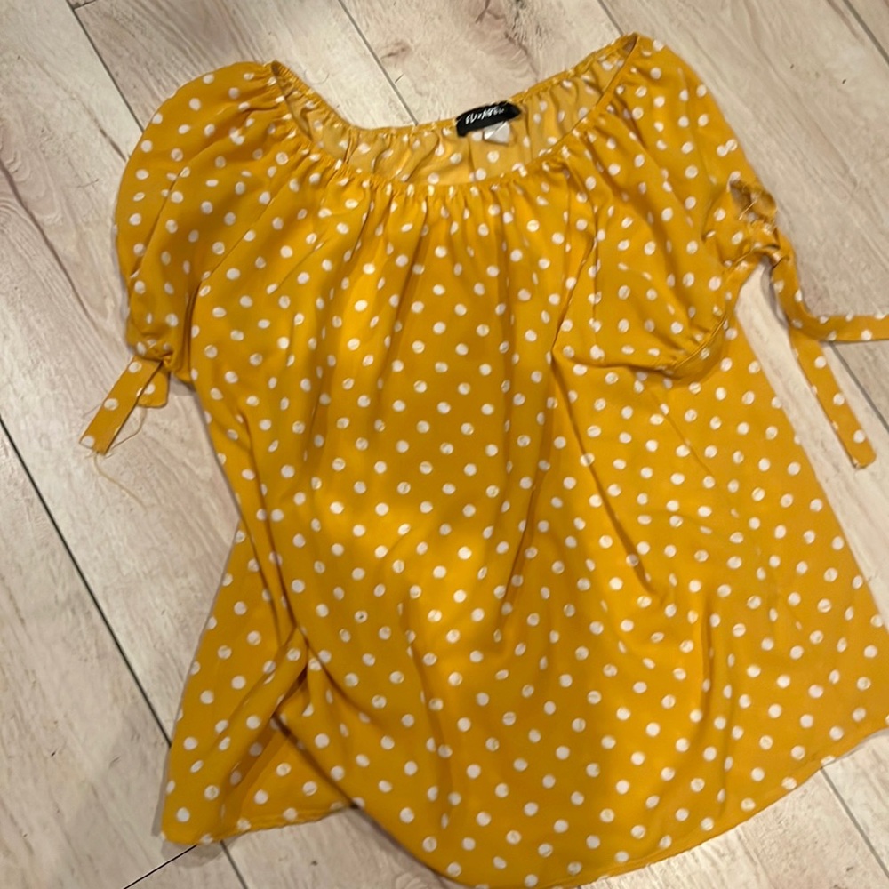 Polkadot top